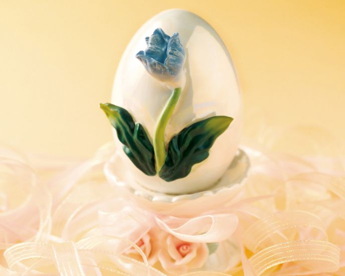 Flower decorated egg