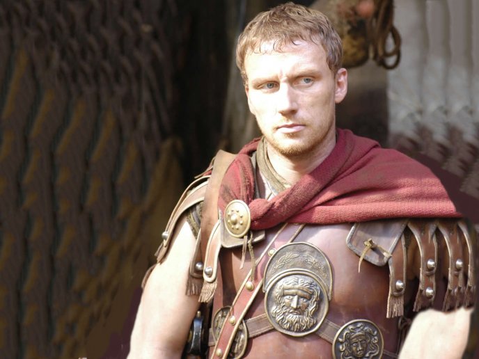 Kevin McKidd in his suit of armor in Rome