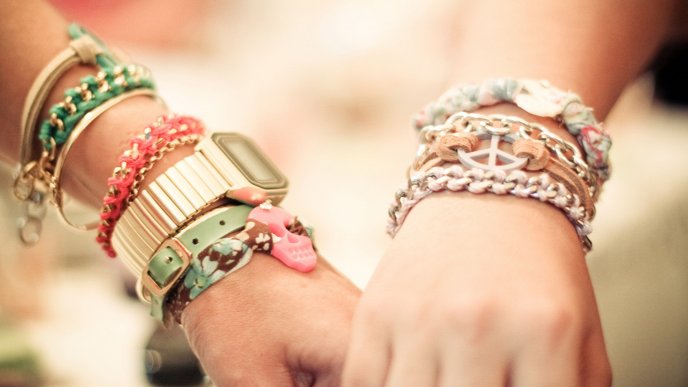 Hand accessories - watch, bracelet