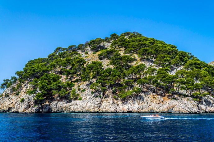 Mallorca - Beautiful shoreline