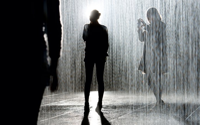 Artistic photo - people in the rain