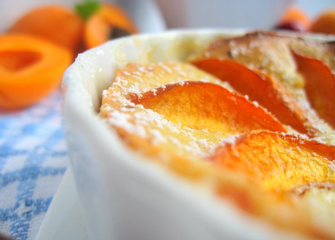 Apricot souffle - a delicious summer dessert