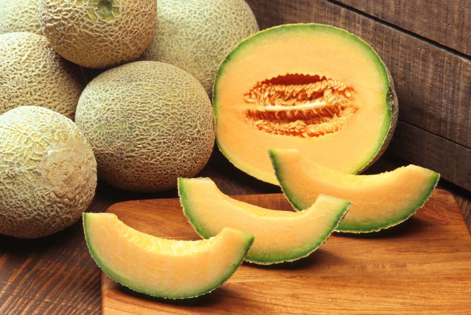 Delicious slices of cantaloupes - HD wallpaper