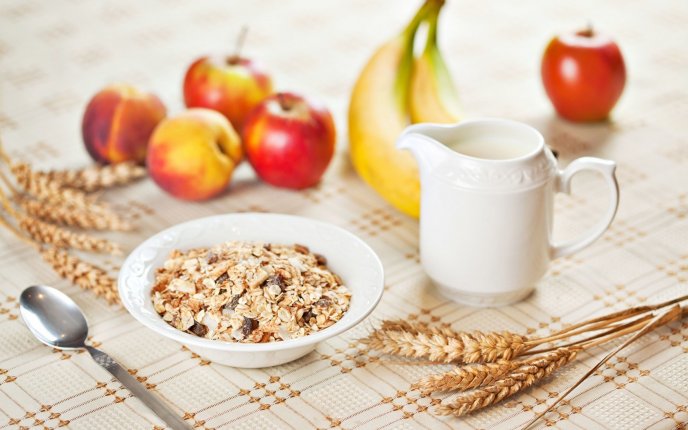 Healthy breakfast - cereals with milk and fruits