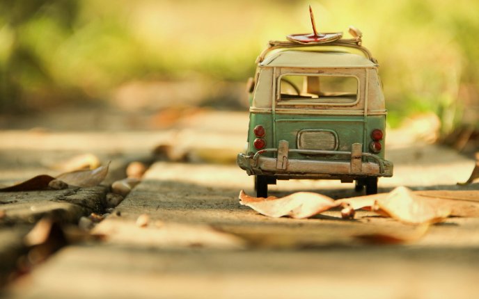 Old toy car on the road - HD wallpaper