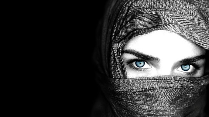Beautiful blue eyes - HD dark wallpaper