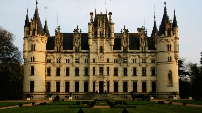 Castle Chateau de Challain - White building