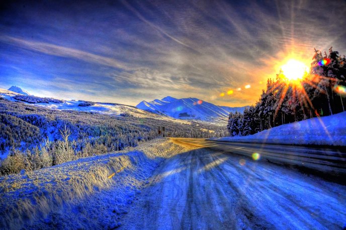 Wonderful sunny day in Alaska - White Winter season