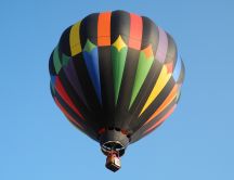 Rainbow color hot air balloon - HD wallpaper