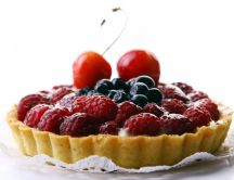 Summer cake - tart with berries