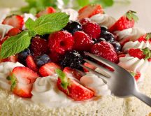 Strawberries and berries - refreshing summer cake