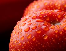 Big water drops on the red apples - Macro HD wallpaper
