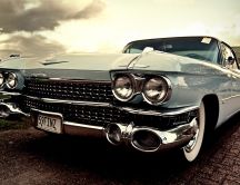 Old shiny car - HD wallpaper