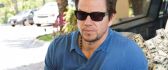 Mark Wahlberg with sunglasses near the a lot of money