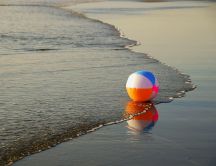Colorful ball in the sea water - HD wallpaper