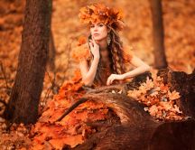 Queen of Autumn season - wonderful dress made from leaves