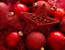 Red accessories for Christmas tree - HD wallpaper 2022