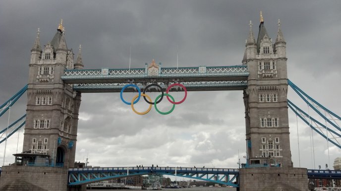 Olympic games London 2012 - Olympic circles, London bridge