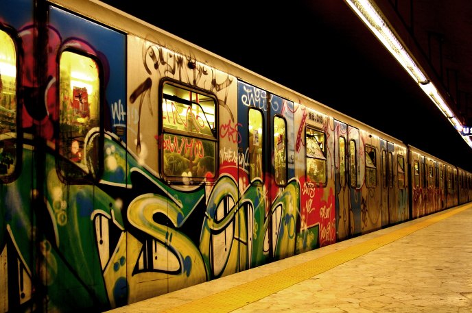 Beautiful graffiti art on subway