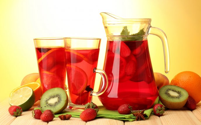 Fresh fruit juice - kiwi, lemon and strawberries