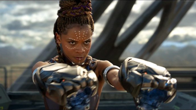 Furious woman actress from Black Panther in action - Movie