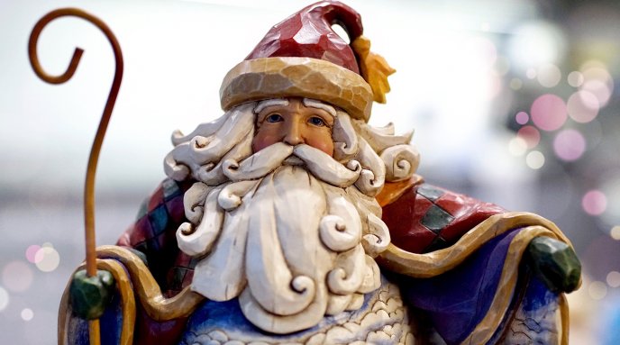 Ceramic Santa Claus - HD wallpaper Christmas time