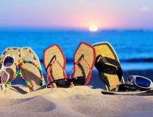 Flip-flops and sunglasses for the beach - funny HD wallpaper