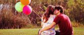 Teenagers in love - colored balloons