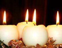 Christmas spirit - white candle