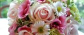 Beautiful pink bouquet of spring flowers - HD wallpaper