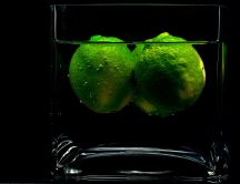 Fresh water with limes - HD wallpaper