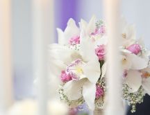 White and pink flower bouquet - Roses and orchids