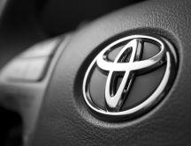 Toyota logo on the car - HD wallpaper