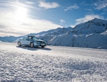 Beautiful car in the sun of winter - HD wallpaper