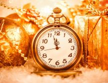 It is time for presents - golden time is midnight
