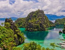 Wonderful island in Philippines - Nature in the water