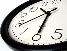 Macro big Quartz clock - Time for you every day is important